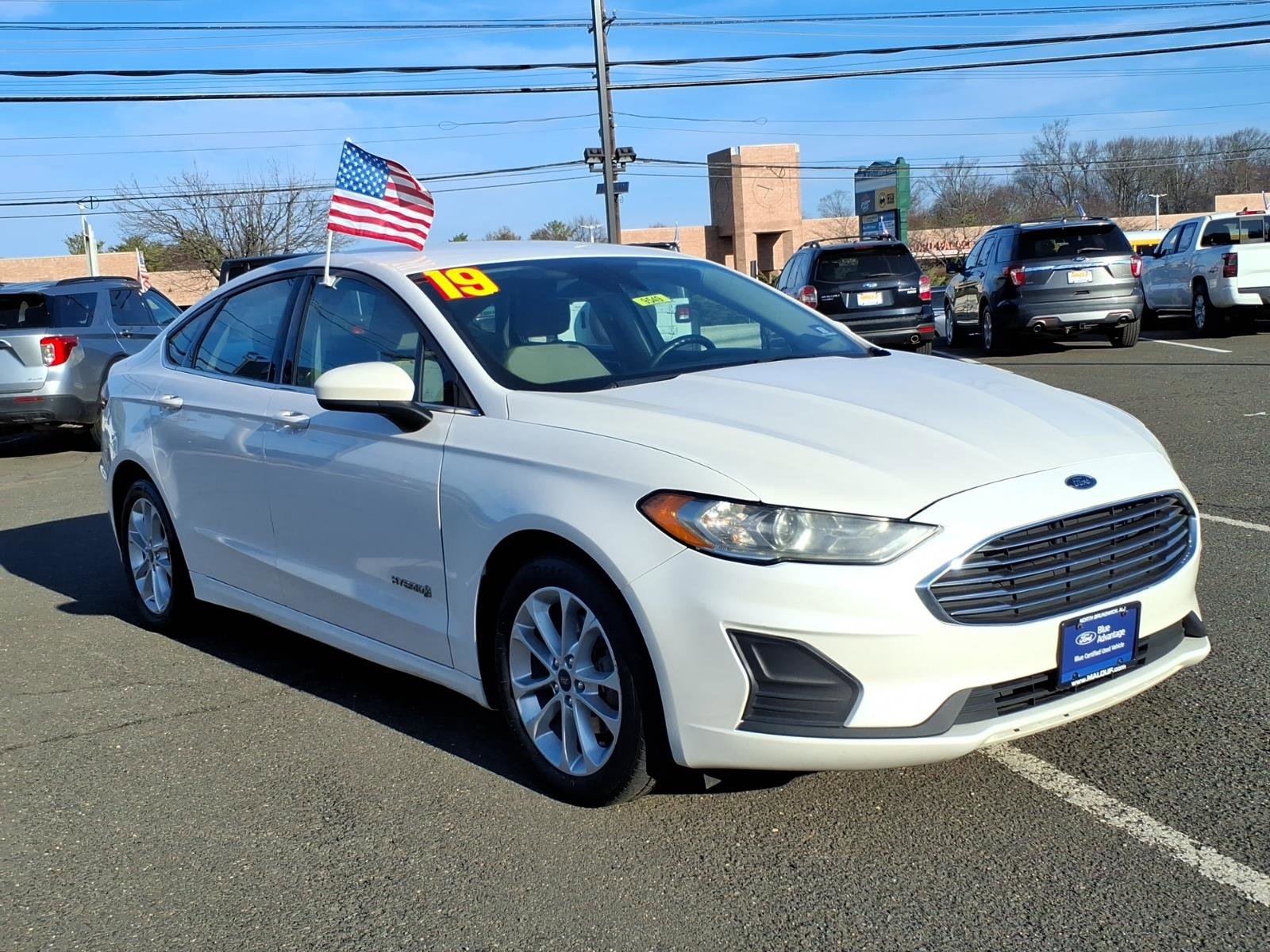 Certified 2019 Ford Fusion SE image 1