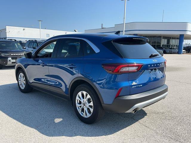Certified 2023 Ford Escape Active w/ Cold Weather Package FWD image 3