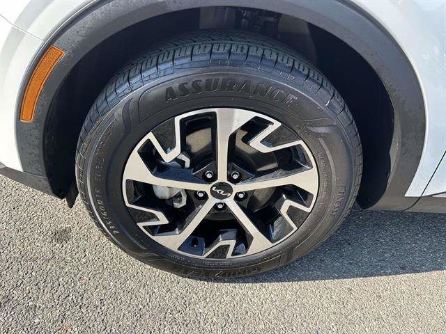 Used 2023 Kia Sportage EX AWD/4WD image 33