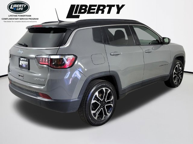 Used 2024 Jeep Compass Limited AWD/4WD image 3