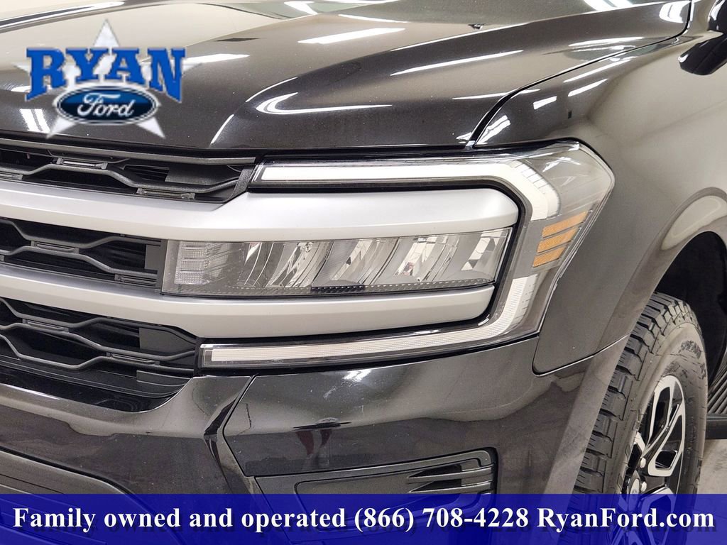 Certified 2024 Ford Expedition Max XLT image 6