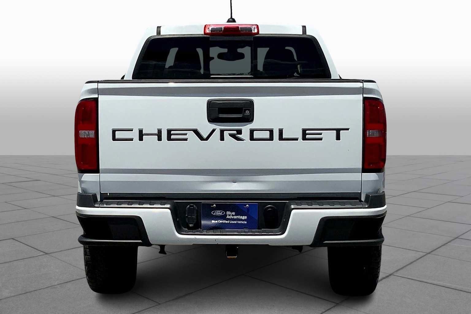 Used 2022 Chevrolet Colorado LT w/ LT Convenience Package AWD/4WD image 5