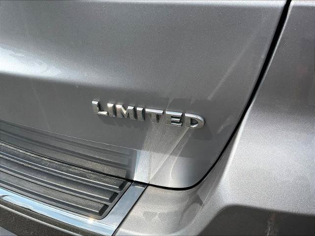 Used 2017 Jeep Grand Cherokee Limited w/ Luxury Group II AWD/4WD image 26