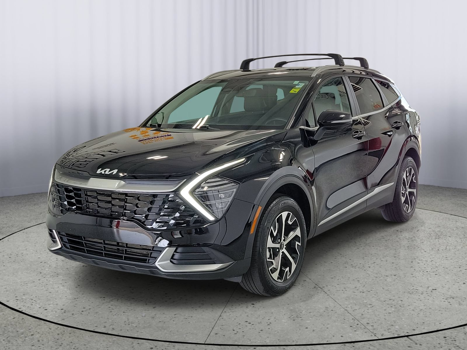Used 2024 Kia Sportage EX AWD/4WD image 2
