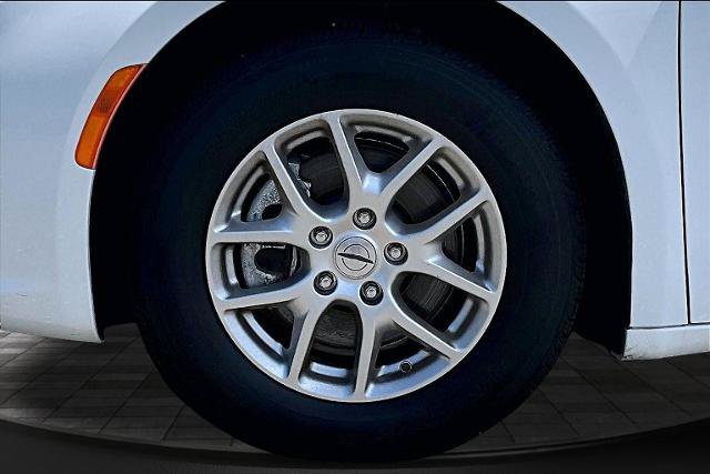 Used 2023 Chrysler Pacifica Touring-L FWD image 9