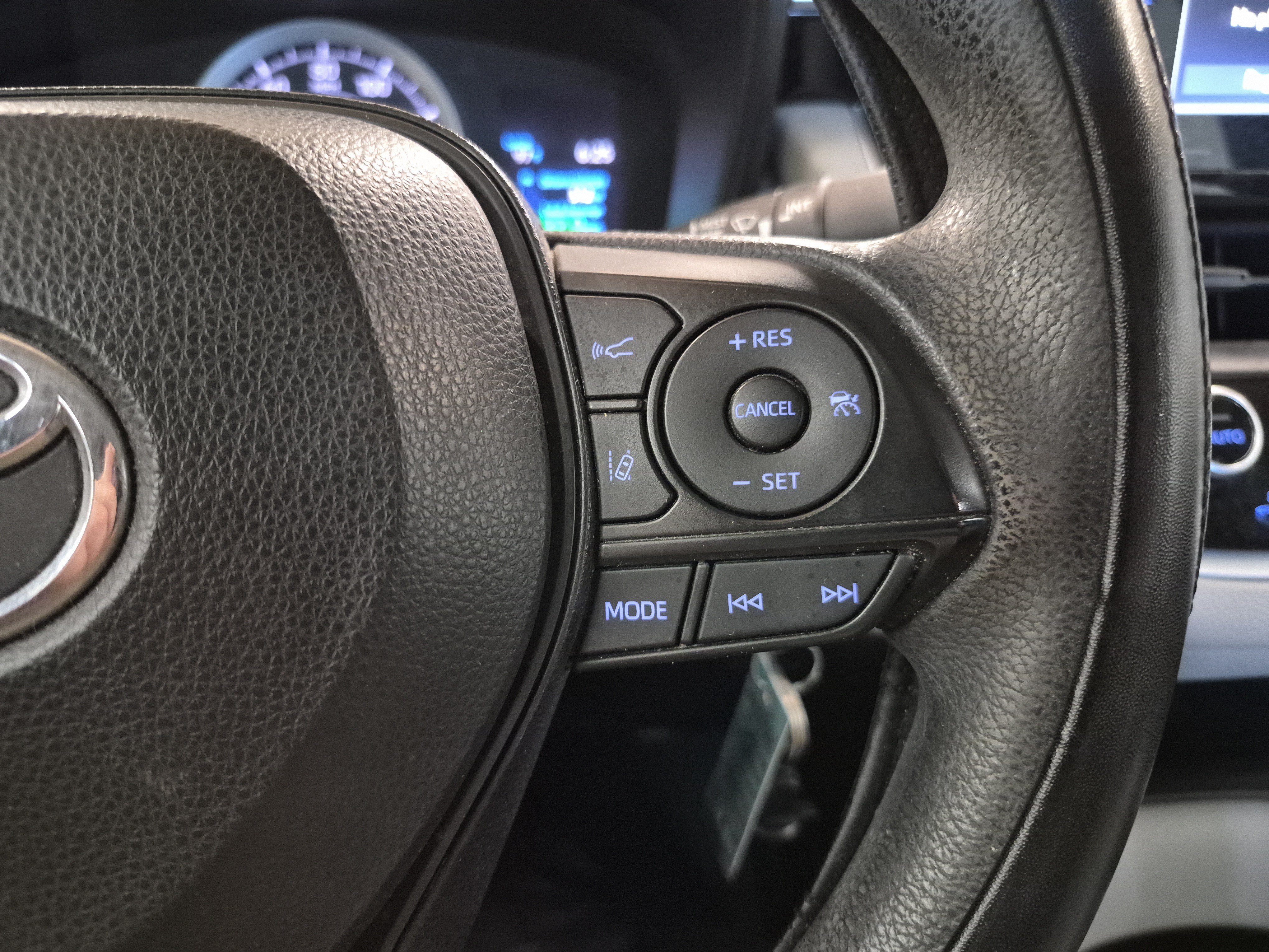 Used 2021 Toyota Corolla LE FWD image 23
