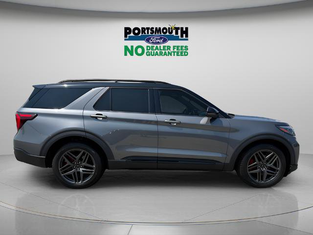 Certified 2025 Ford Explorer ST AWD/4WD image 6