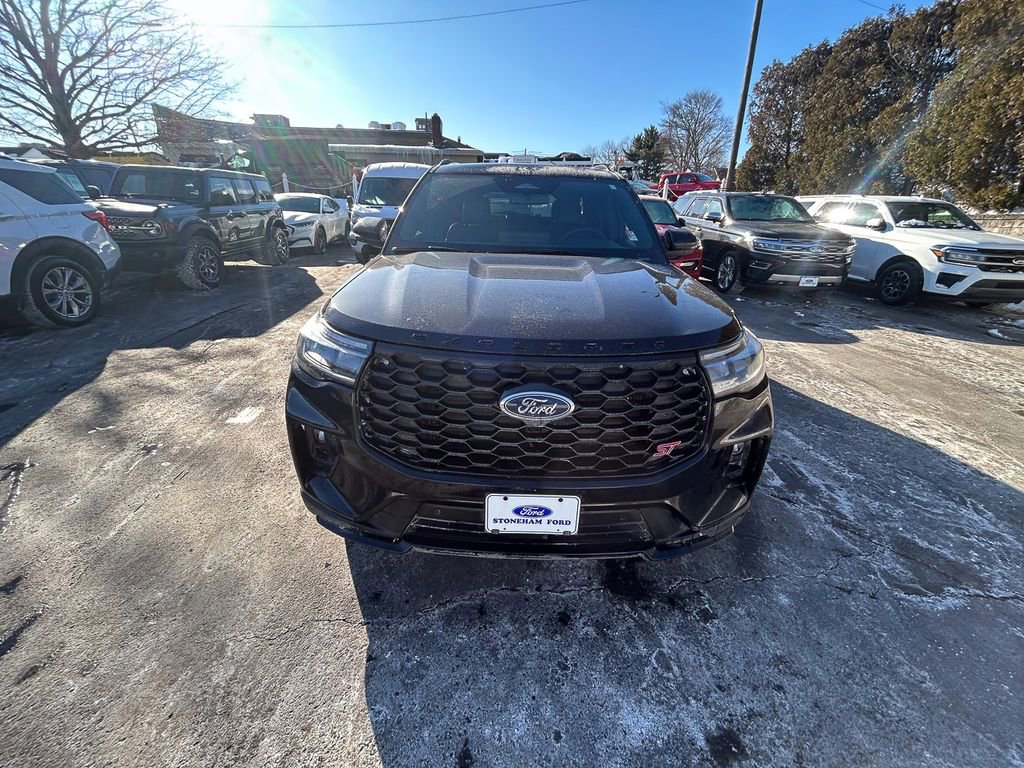 Certified 2025 Ford Explorer ST AWD/4WD image 2