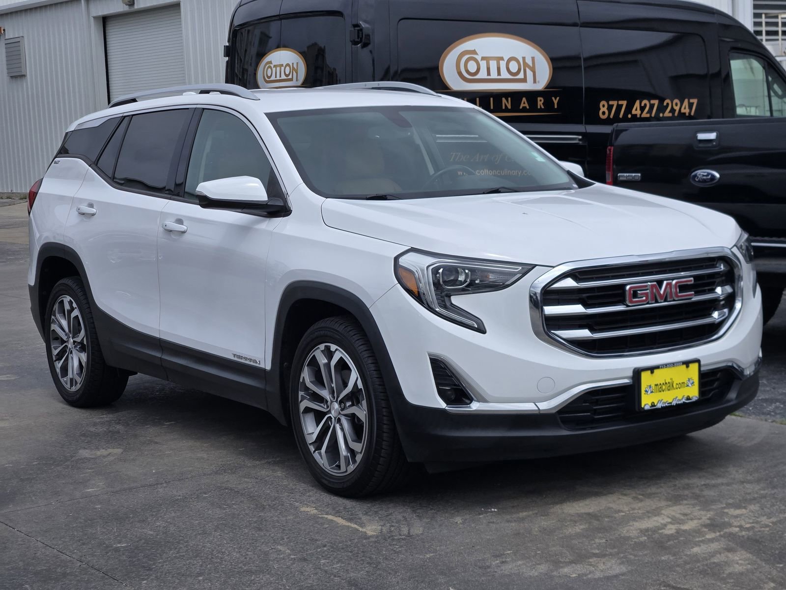Used 2019 GMC Terrain SLT w/ Preferred Package FWD image 3