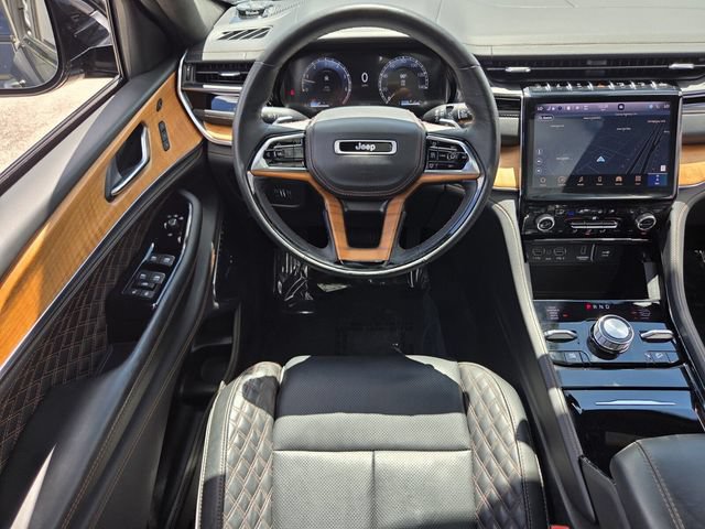 Used 2024 Jeep Grand Cherokee L Summit AWD/4WD image 14