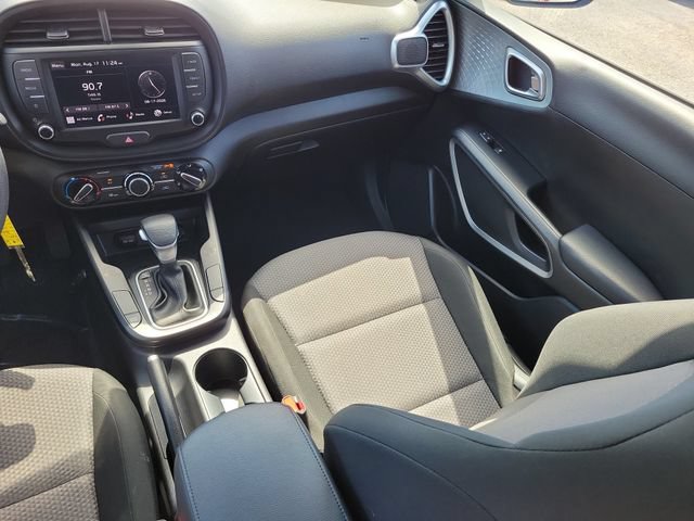 Used 2024 Kia Soul LX w/ Option Group 015 FWD image 15