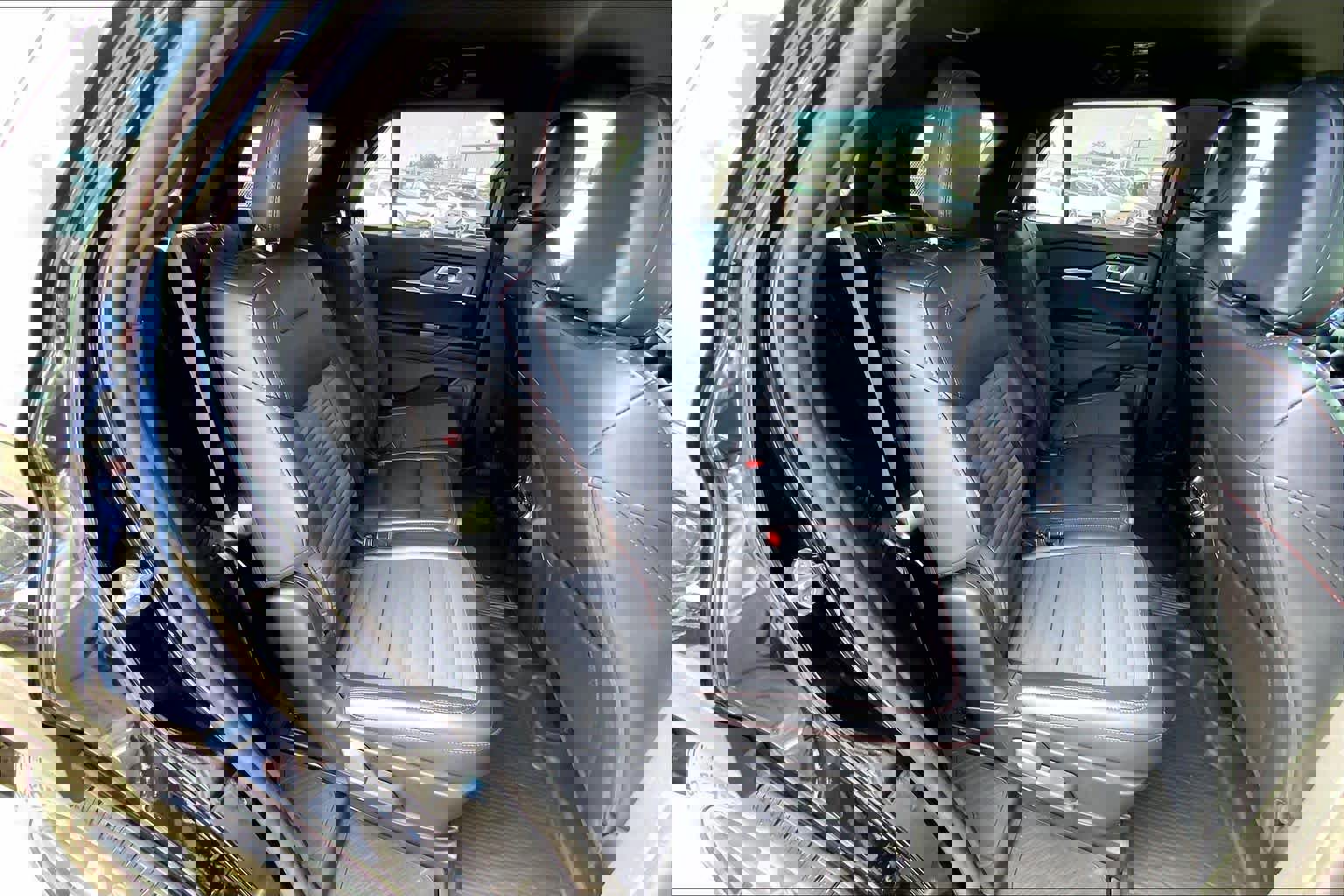 Certified 2025 Ford Explorer ST-Line w/ Premium Package image 20