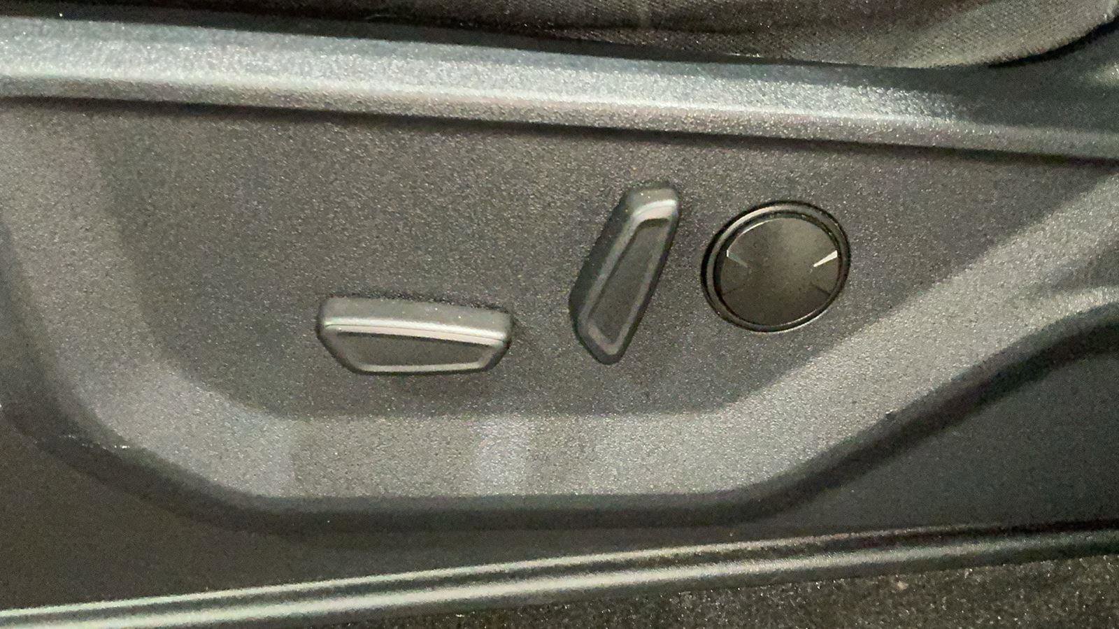 Certified 2022 Ford F150 XLT w/ Equipment Group 302A High image 16