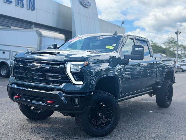 Used 2025 Chevrolet Silverado 2500 LTZ w/ Trail Boss Package AWD/4WD video 1