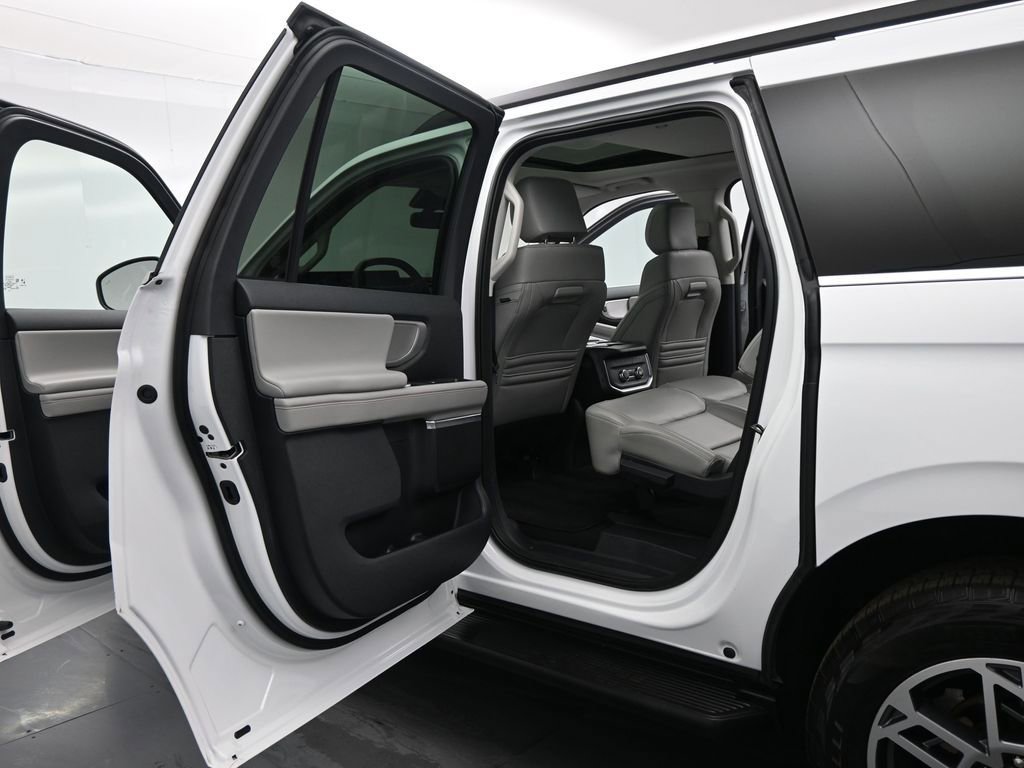 Certified 2025 Ford Expedition Max Active image 19