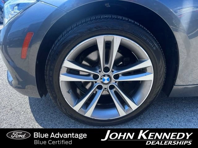 Used 2017 BMW 330i xDrive Sedan AWD/4WD image 2