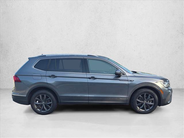 Used 2022 Volkswagen Tiguan SE FWD image 4