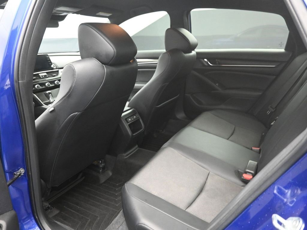 Used 2022 Honda Accord Sport image 2