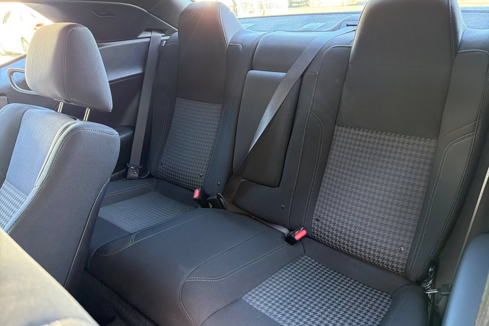 Used 2019 Dodge Challenger SXT RWD image 6