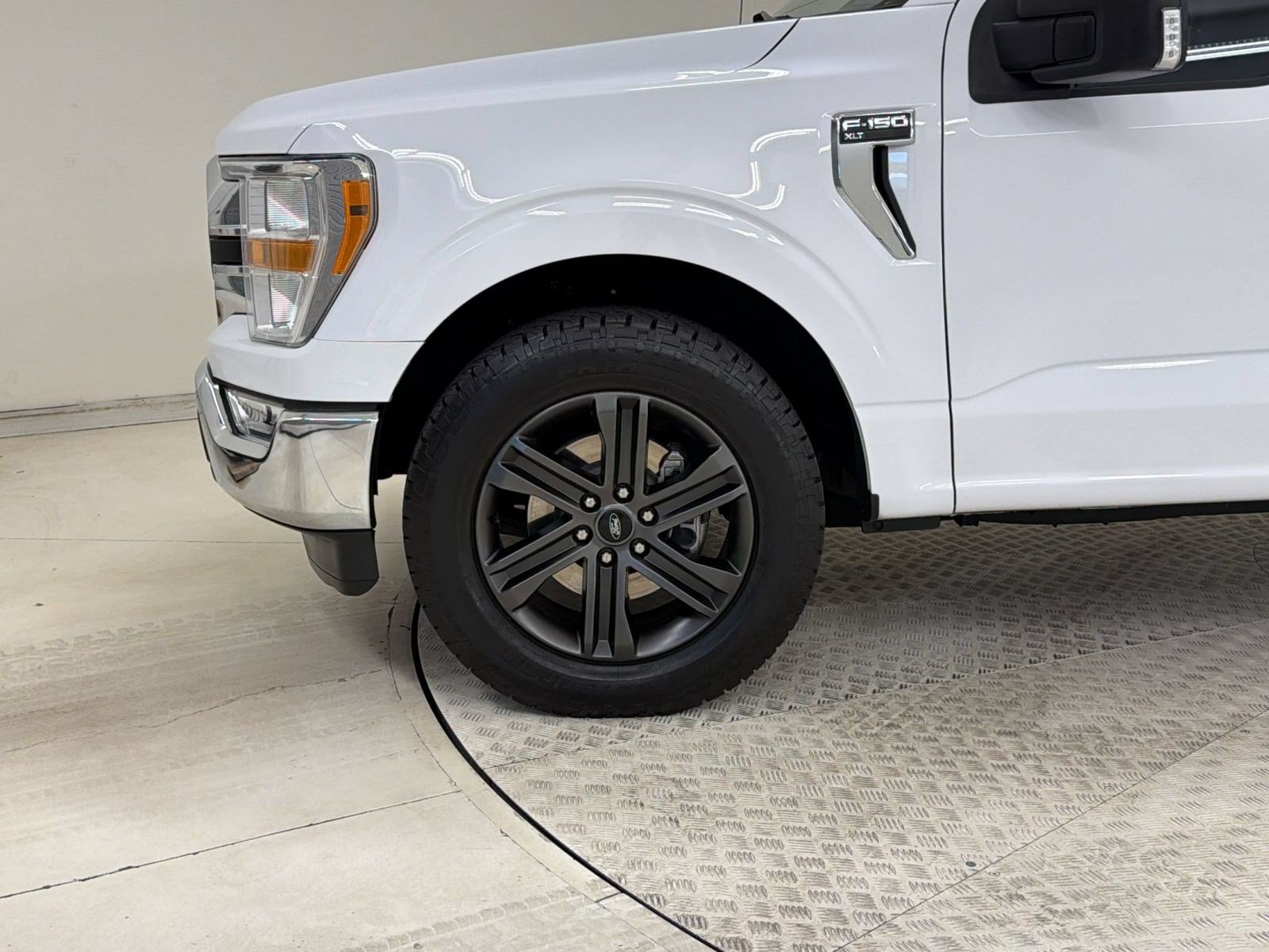 Certified 2021 Ford F150 XLT w/ Equipment Group 301A Mid RWD image 27