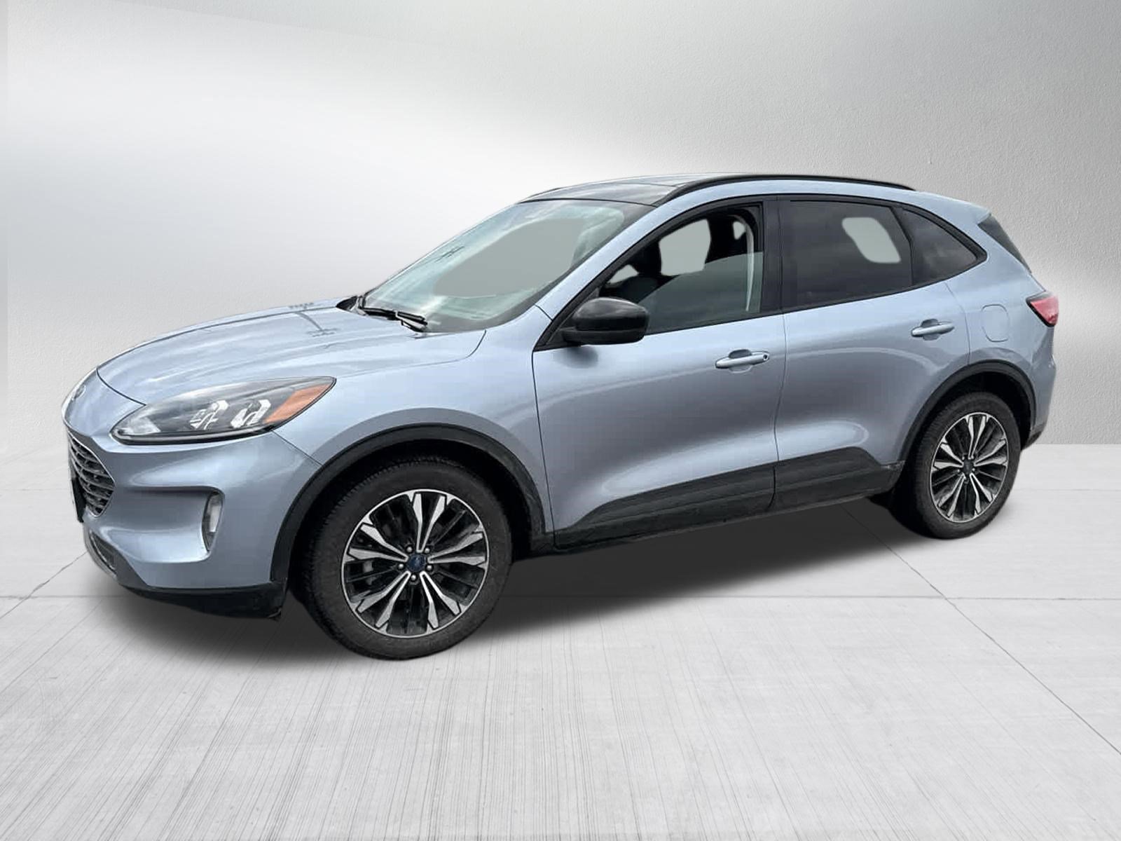 Certified 2022 Ford Escape SEL w/ SEL Stealth AWD Package image 3