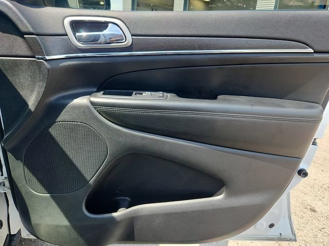 Used 2018 Jeep Grand Cherokee Limited AWD/4WD image 34
