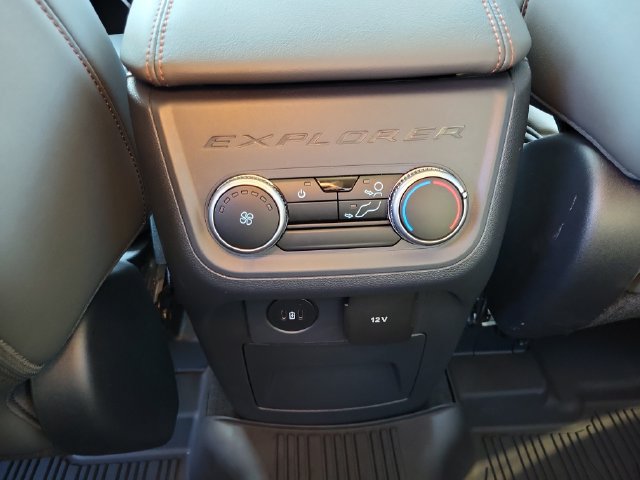 Certified 2025 Ford Explorer Active w/ Active Comfort Package AWD/4WD image 28