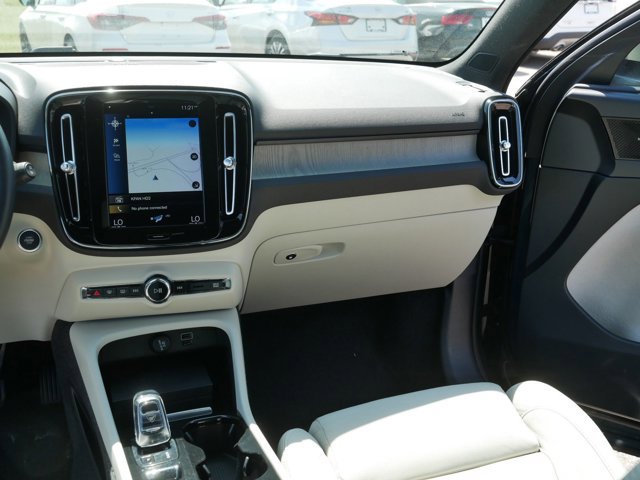 Used 2019 Volvo XC40 T5 Inscription AWD/4WD image 22