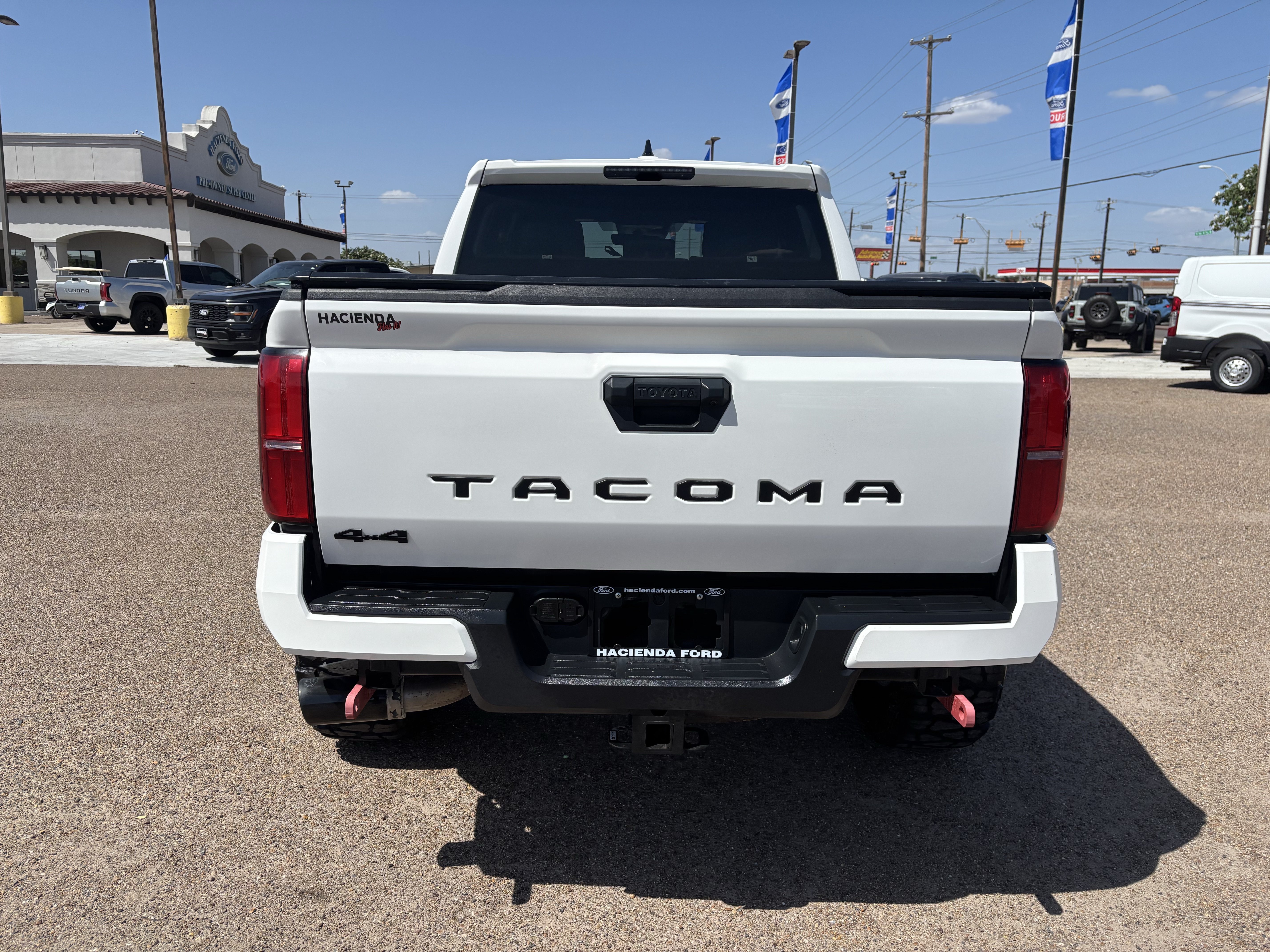 Used 2025 Toyota Tacoma TRD Sport AWD/4WD image 3
