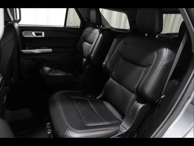 Certified 2024 Ford Explorer XLT w/ Equipment Group 202A AWD/4WD image 19
