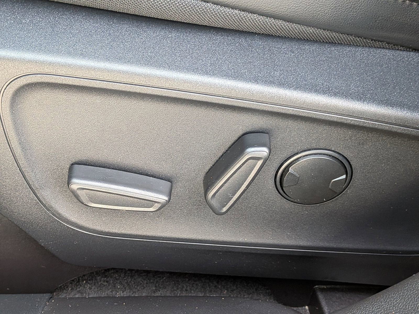 Certified 2025 Ford Escape ST-Line w/ Equipment Group 301A image 20