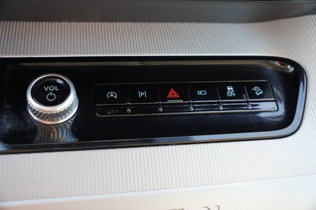 Certified 2025 Ford Expedition Active image 34