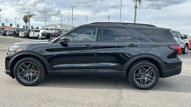 Certified 2025 Ford Explorer ST RWD image 7