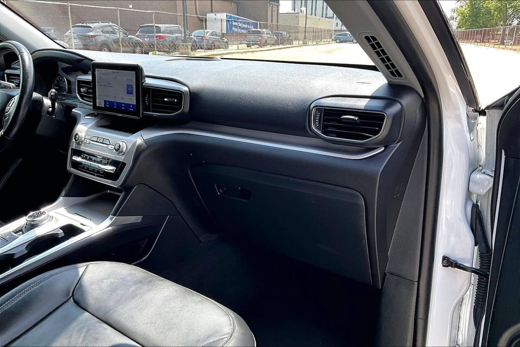 Certified 2023 Ford Explorer XLT AWD/4WD image 15