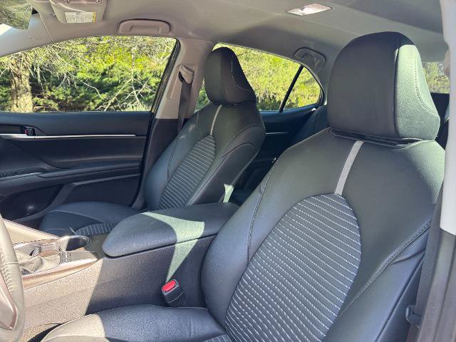 Used 2024 Toyota Camry SE FWD image 10