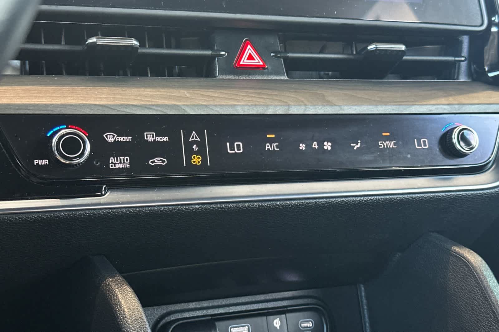 Used 2025 Kia Sportage X-Line AWD/4WD image 21