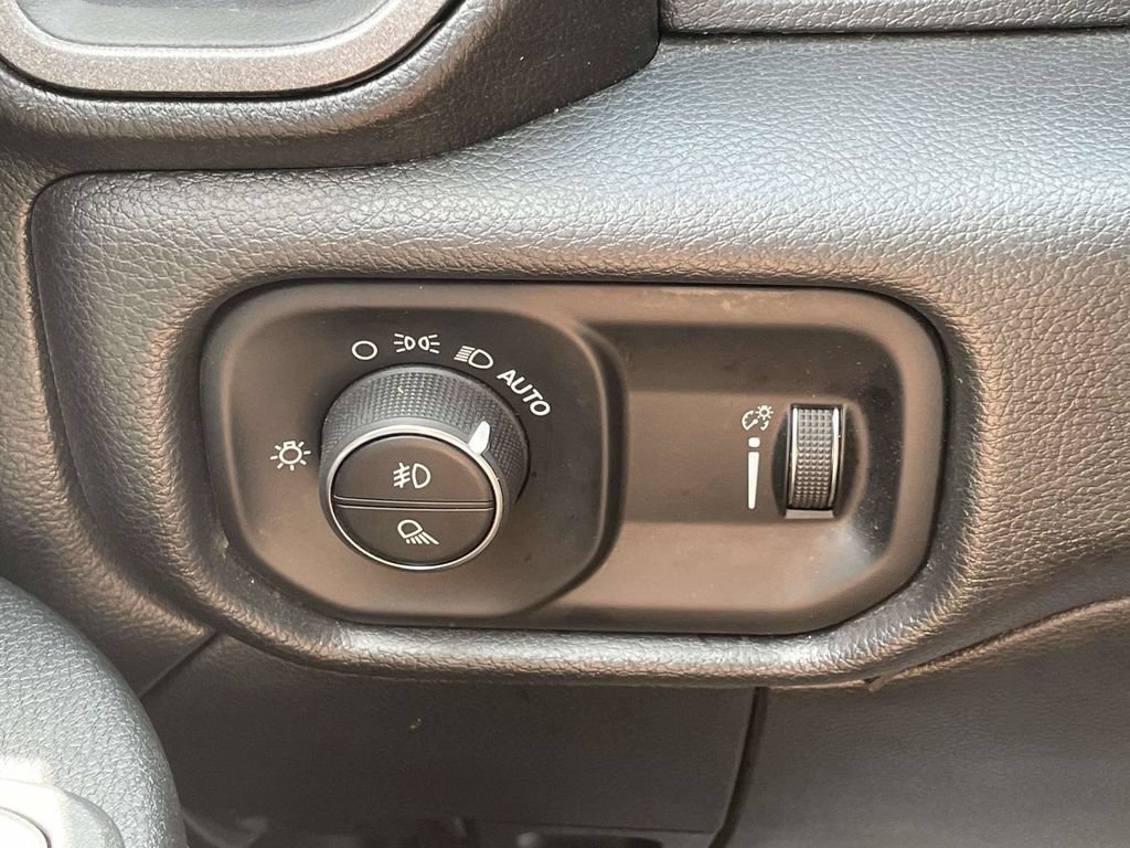 Used 2025 RAM 2500 Tradesman AWD/4WD image 27