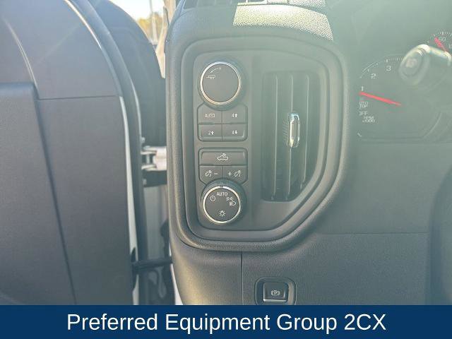 Used 2022 Chevrolet Silverado 1500 Custom Trail Boss image 19