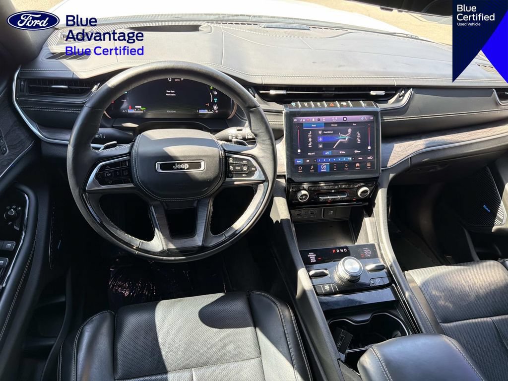 Used 2022 Jeep Grand Cherokee Overland w/ Advanced Protech Group III AWD/4WD image 11