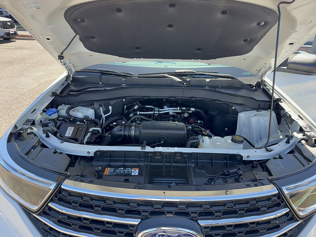 Certified 2023 Ford Explorer XLT w/ Equipment Group 202A RWD image 37