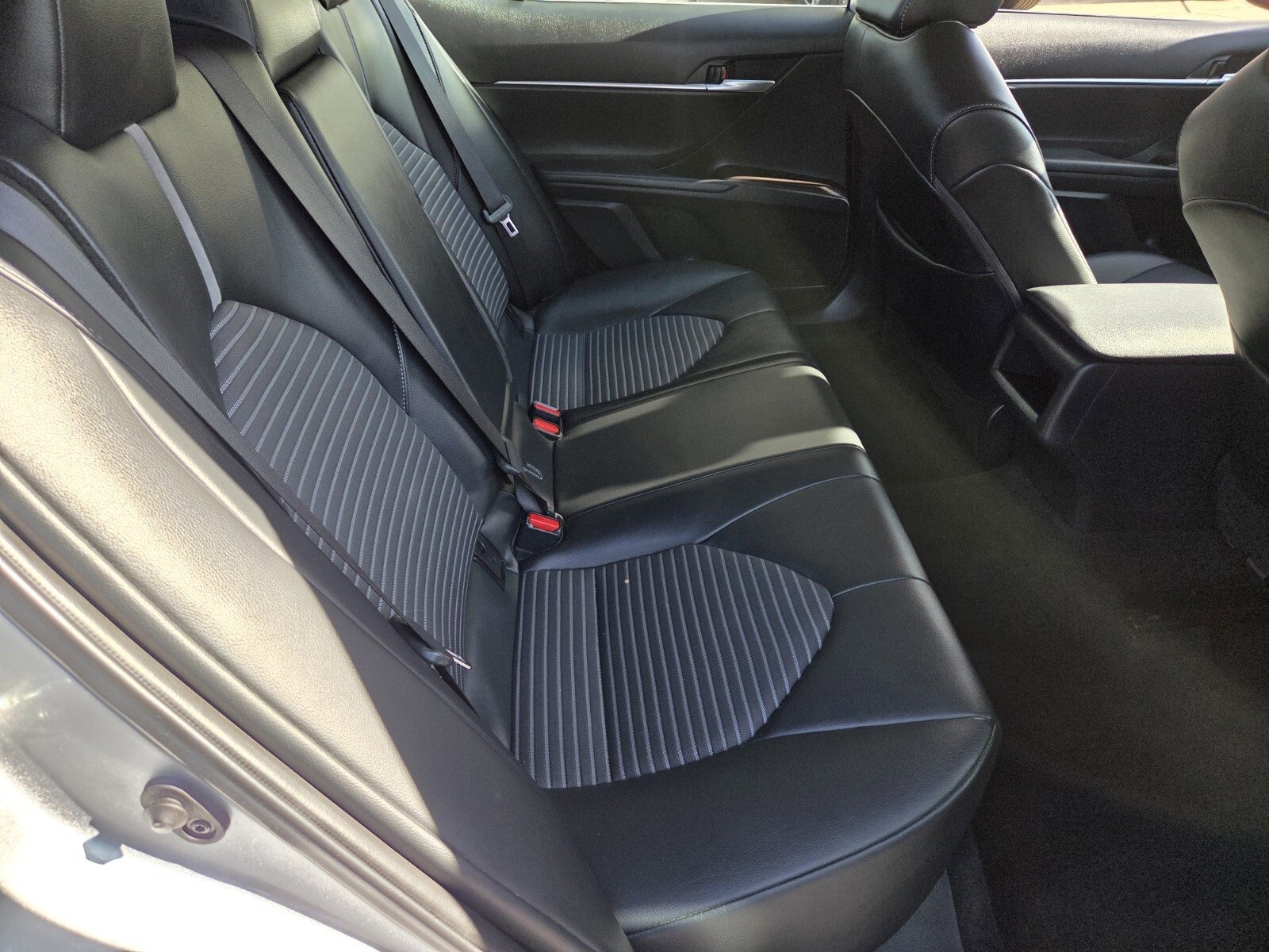 Used 2024 Toyota Camry SE image 14