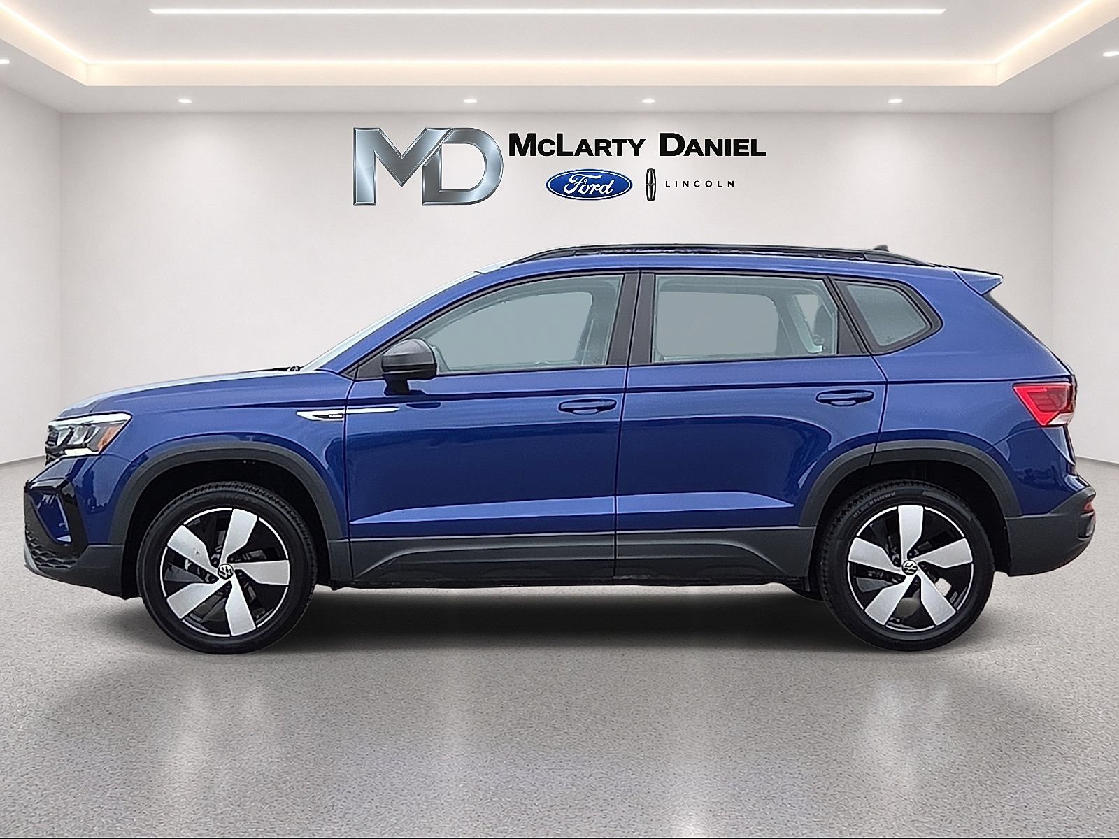 Used 2023 Volkswagen Taos S w/ Driver Assistance Package AWD/4WD image 3