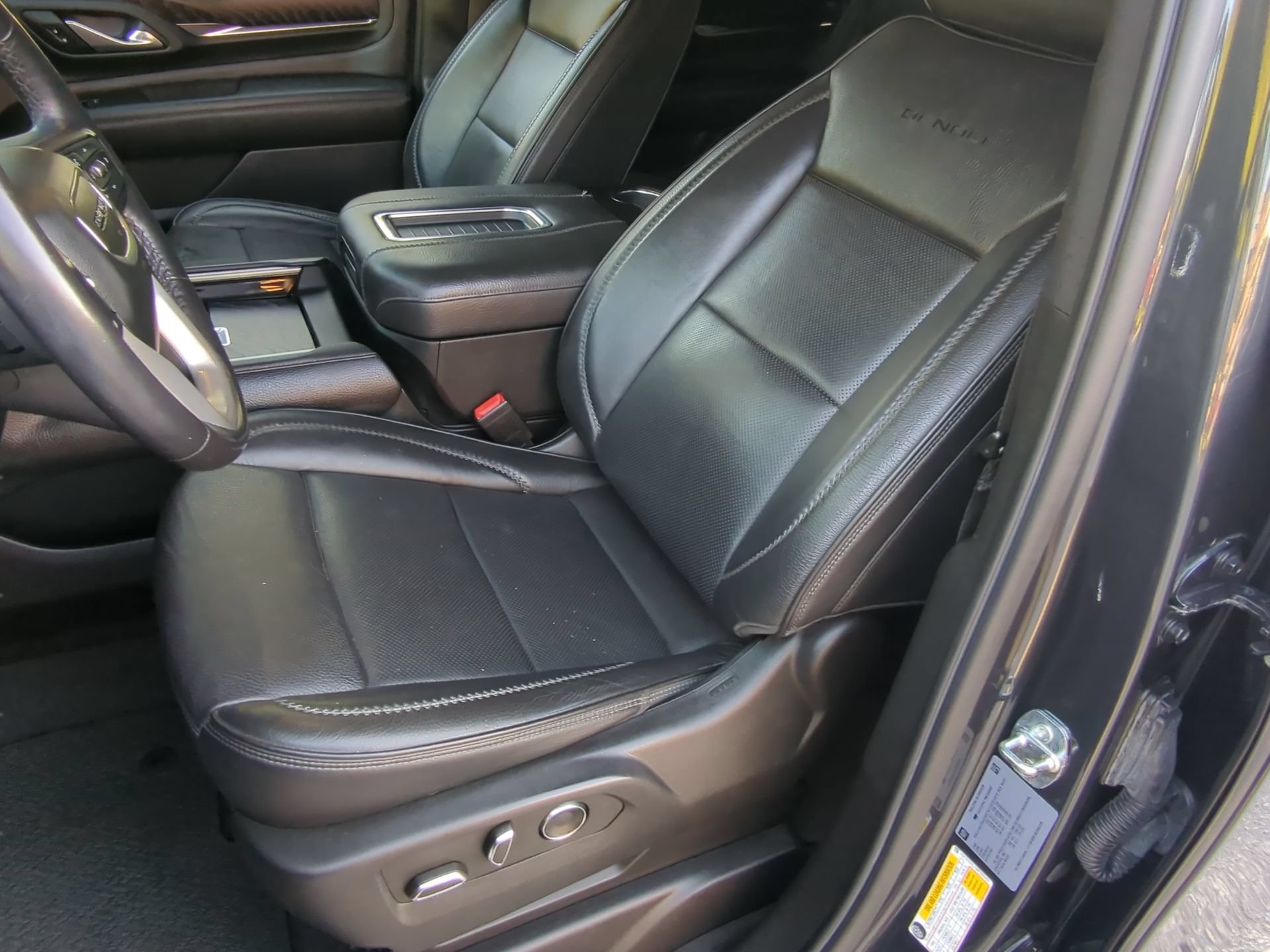 Used 2021 GMC Yukon Denali RWD image 58