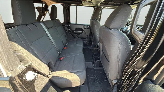 Used 2018 Jeep Wrangler Unlimited Sport S AWD/4WD image 15