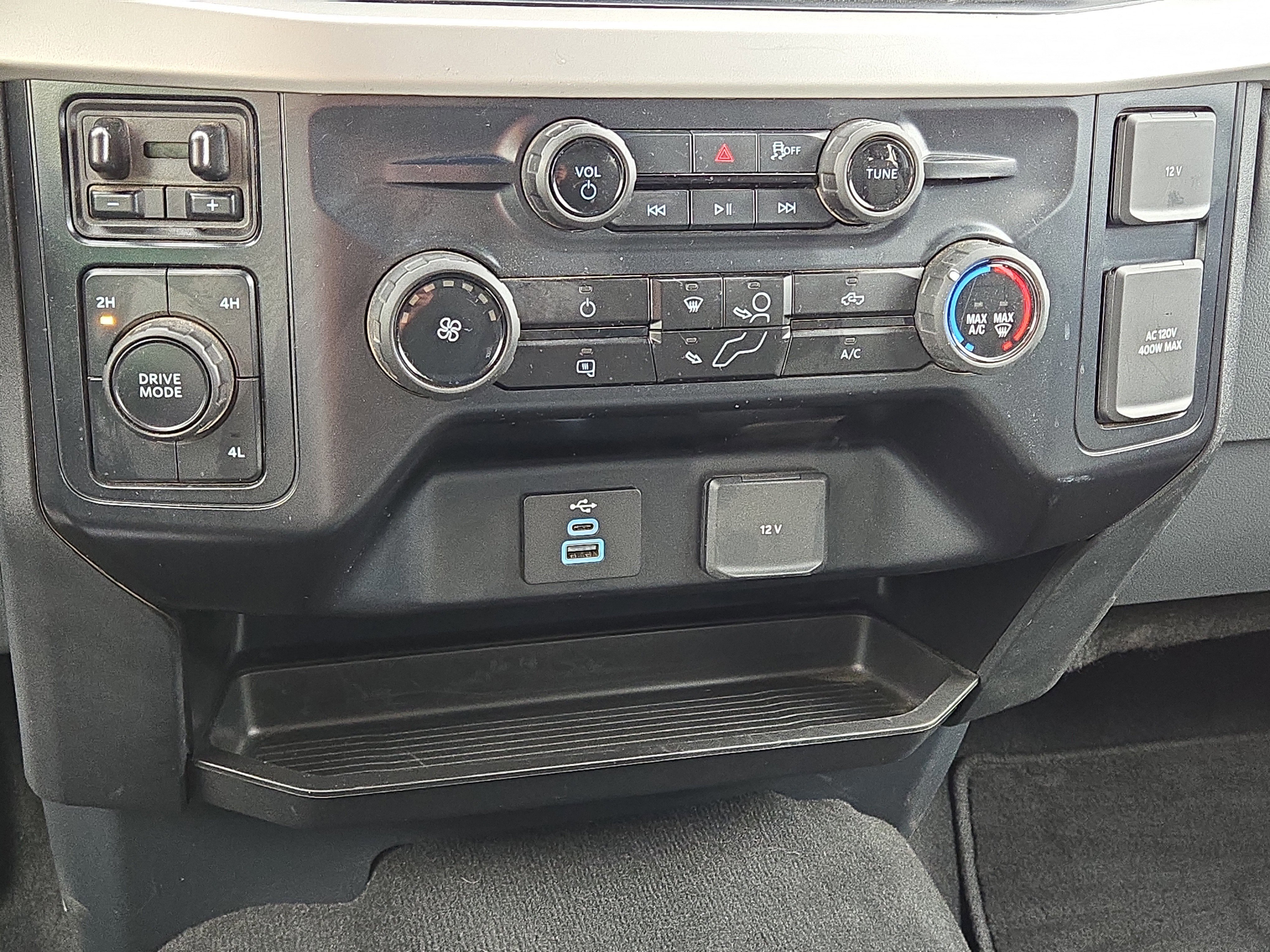 Certified 2025 Ford F250 XLT image 28