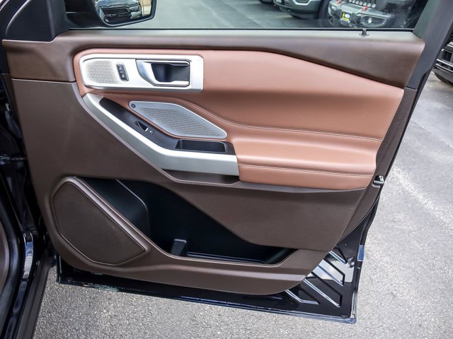 Certified 2021 Ford Explorer King Ranch w/ Premium Technology Package AWD/4WD image 35