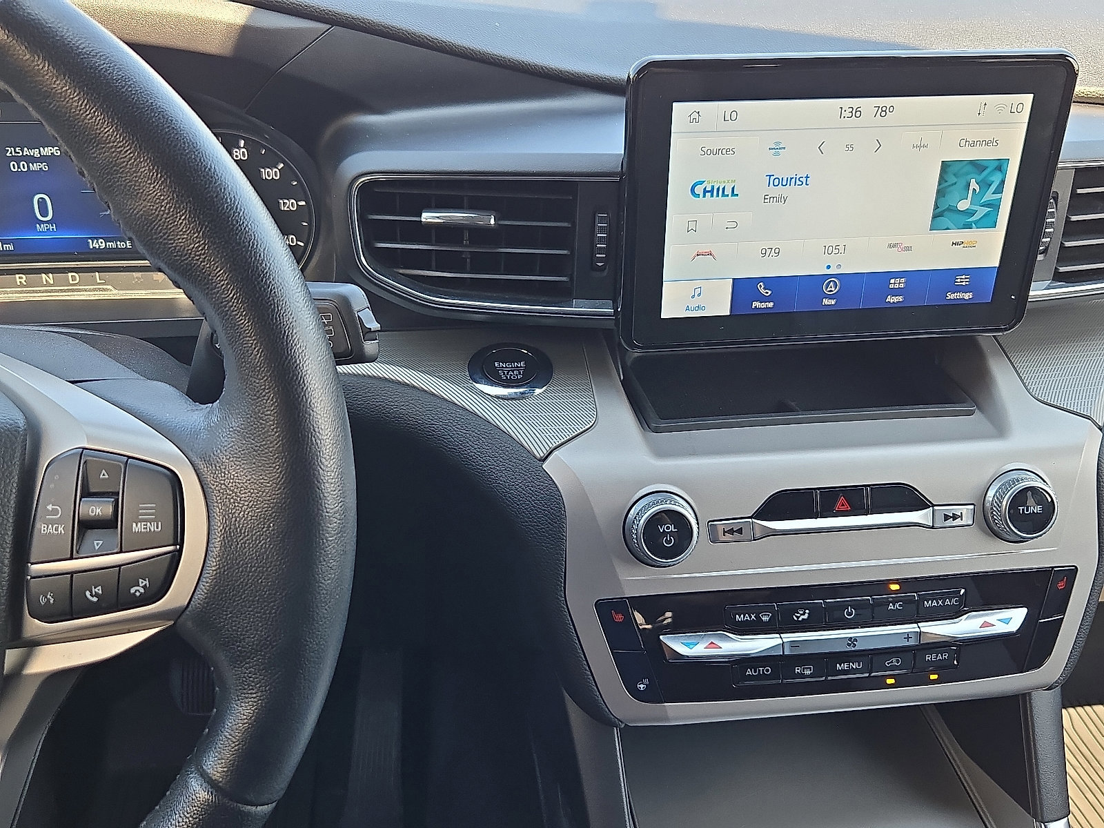 Certified 2022 Ford Explorer XLT w/ Equipment Group 202A image 15