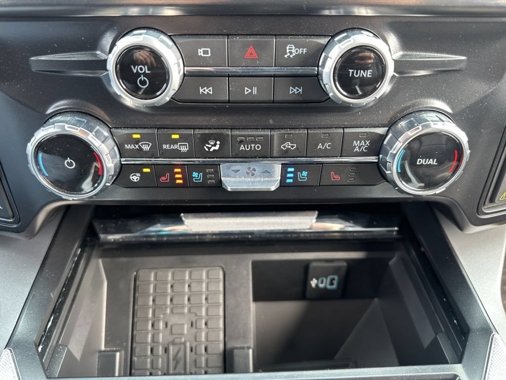 Certified 2025 Ford F250 Lariat w/ Lariat Ultimate Package AWD/4WD image 56