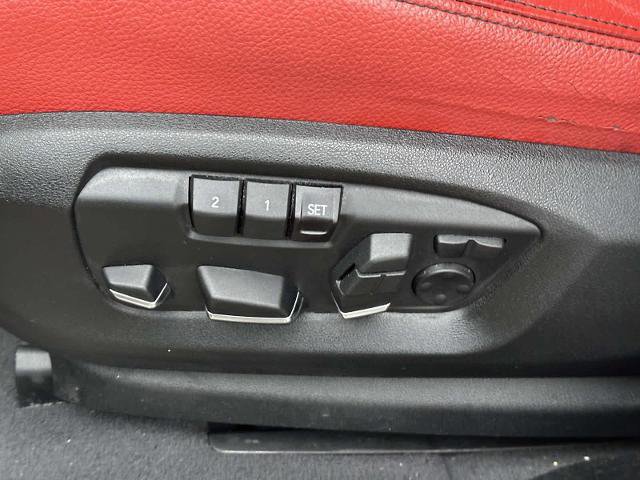 Used 2018 BMW X6 xDrive50i AWD/4WD image 26