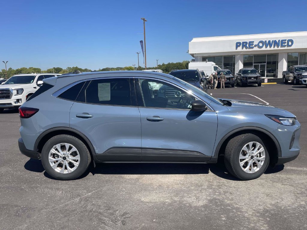 Certified 2023 Ford Escape Active FWD image 2
